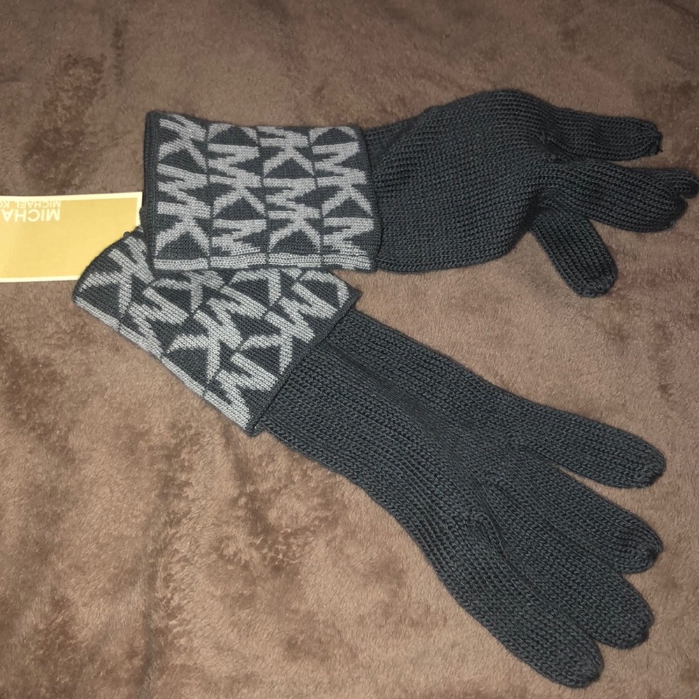 Mk Gloves 🌟